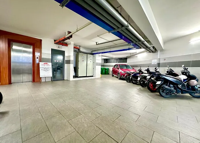 Yours Studio Airport